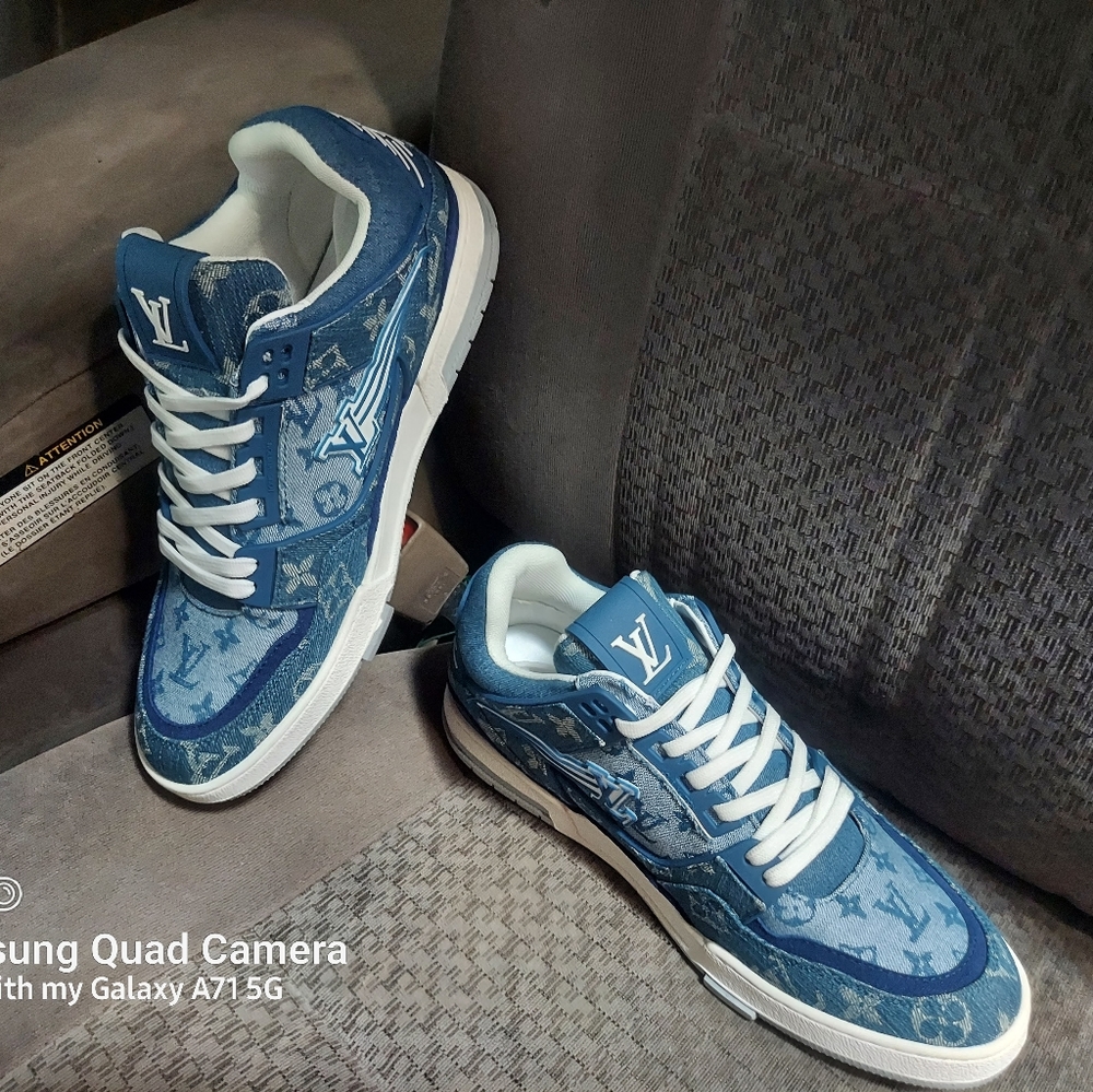 Louis Vuitton Unisex LV Trainer Sneaker